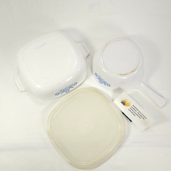 Corning Ware Blue Cornflower Bundle #P-1-B Casserole Dish w/Lid #P-81-B Saucepan - Picture 3 of 7